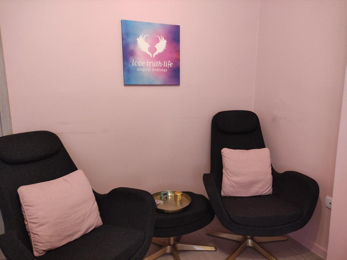 Love Truth Life Apartment Piraeus Exterior photo